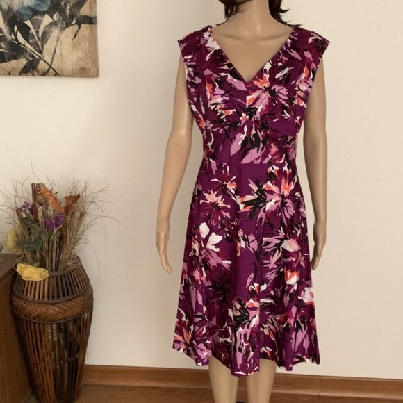 East 5th flowered dress size 8 new with tag! - Picture 1 of 9